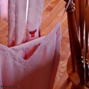 XL Guess Tank style sheer Blouse in the light pink w-V neckline